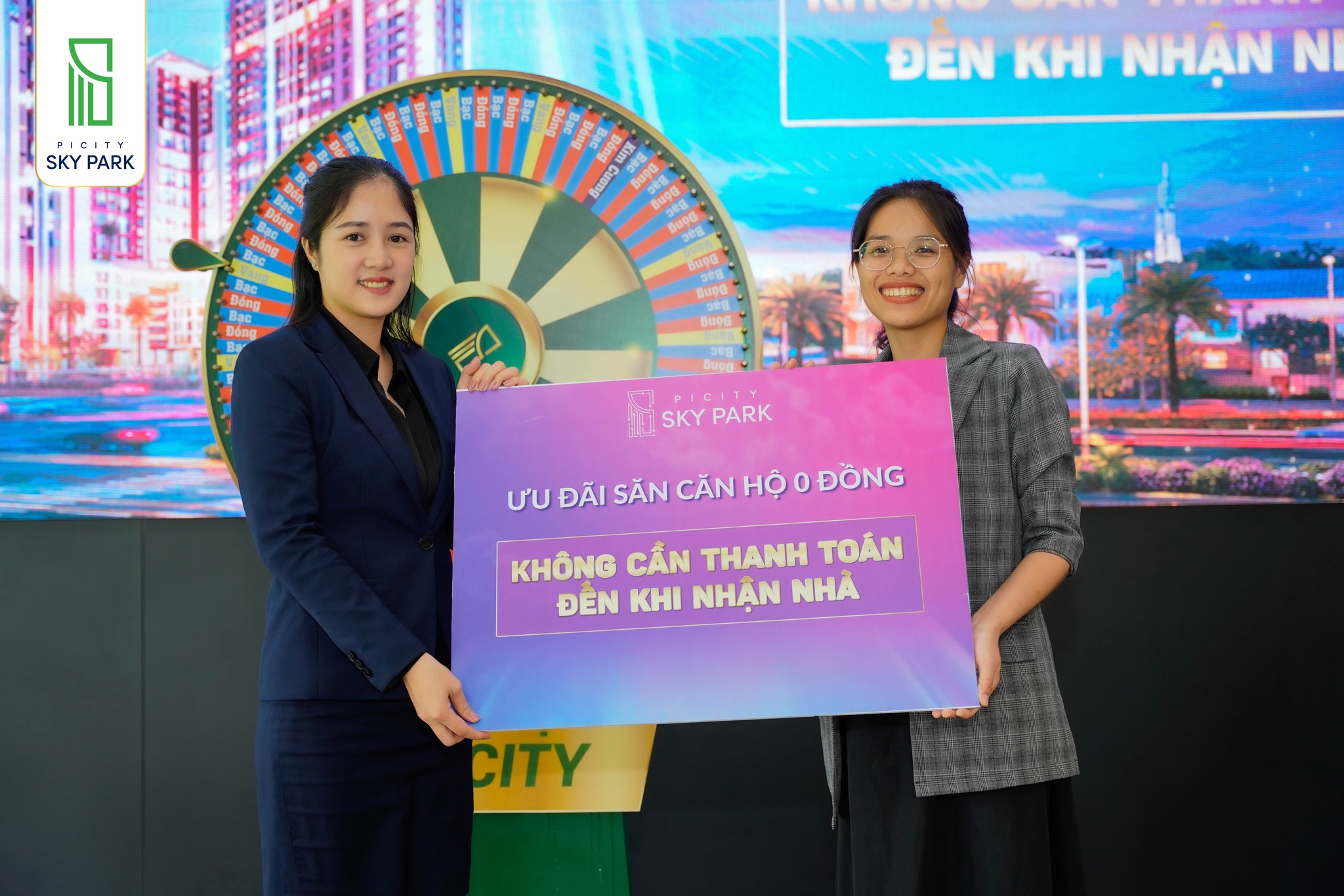 Khách hàng trúng ưu đãi săn căn hộ 0 đồng tại Event Picity Sky Park